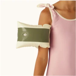 Pripuciami Ratai Ant Ranku Olive Su Mergaite