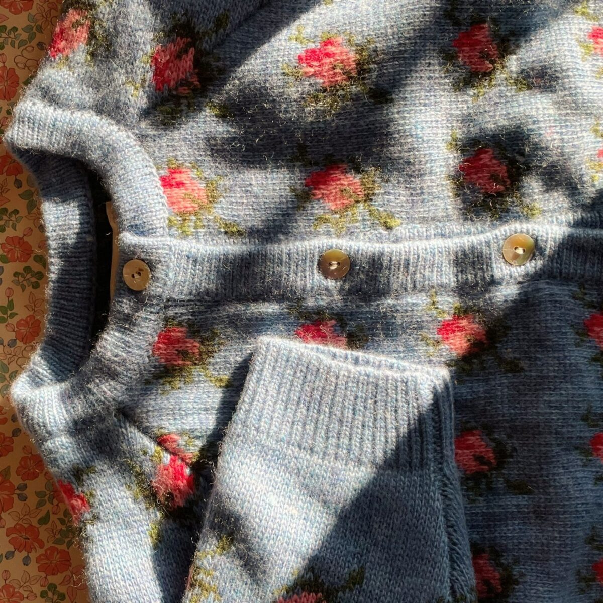 Megztinis Su Sagytemis Konges