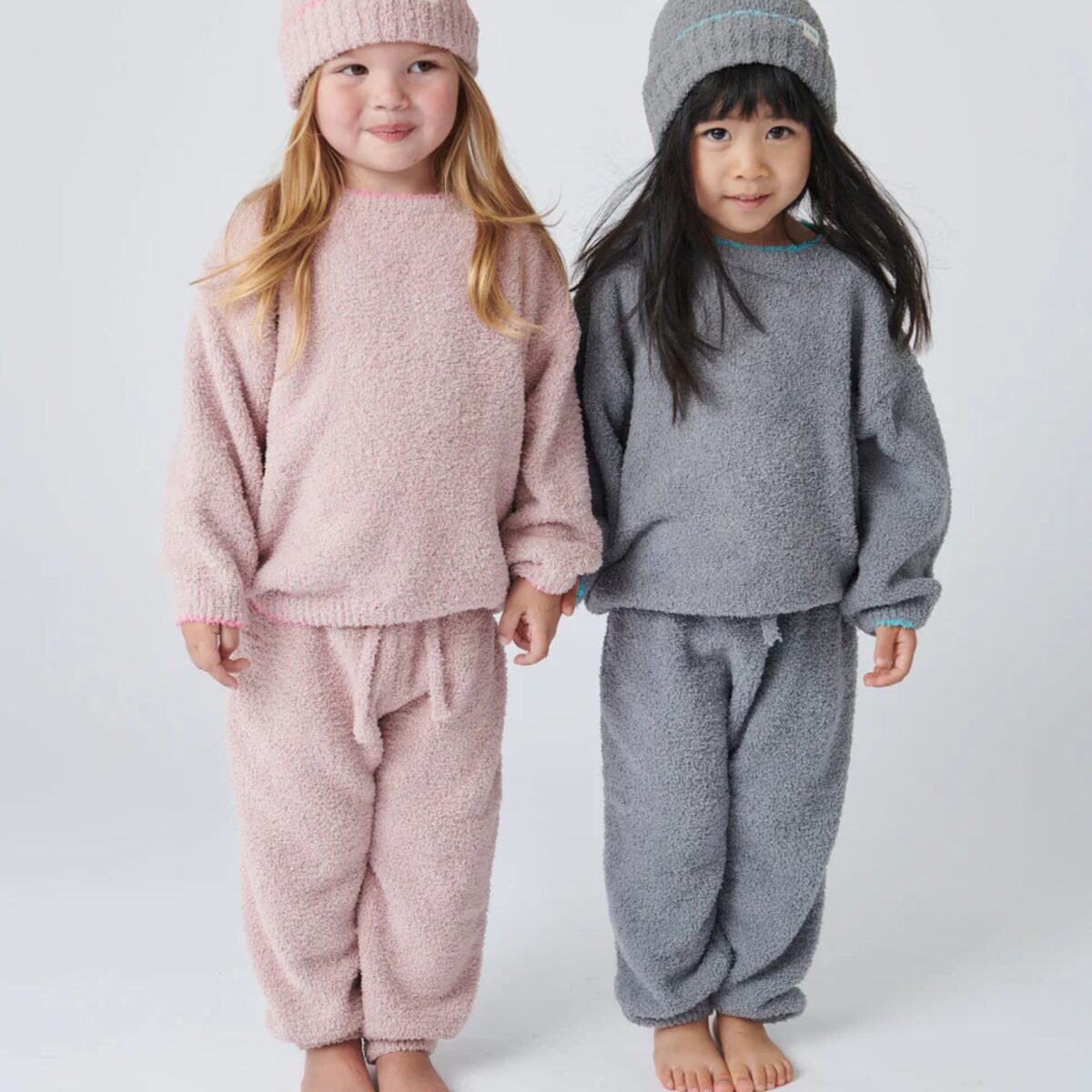 Pukuotos Kelnes Ir Dzemperis 7am