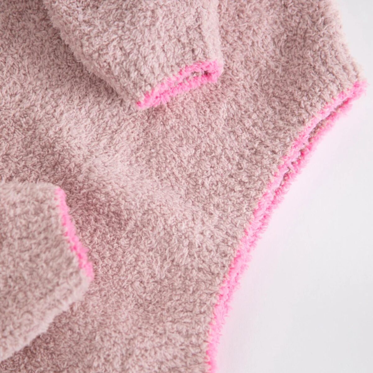 Ruzavas Dzemperis Pukuotas 7am