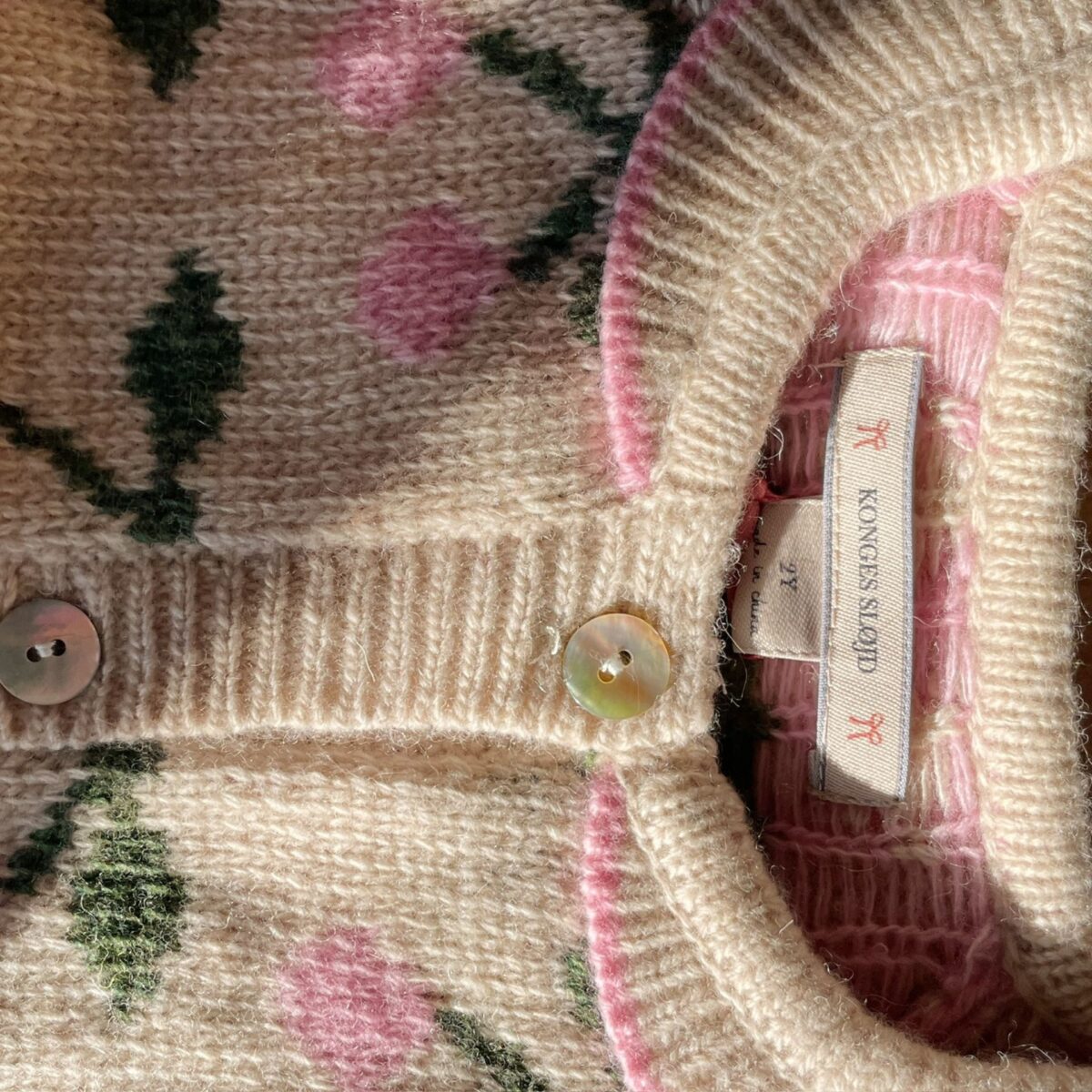 Vilnonis Megztinis Su Vysniomis