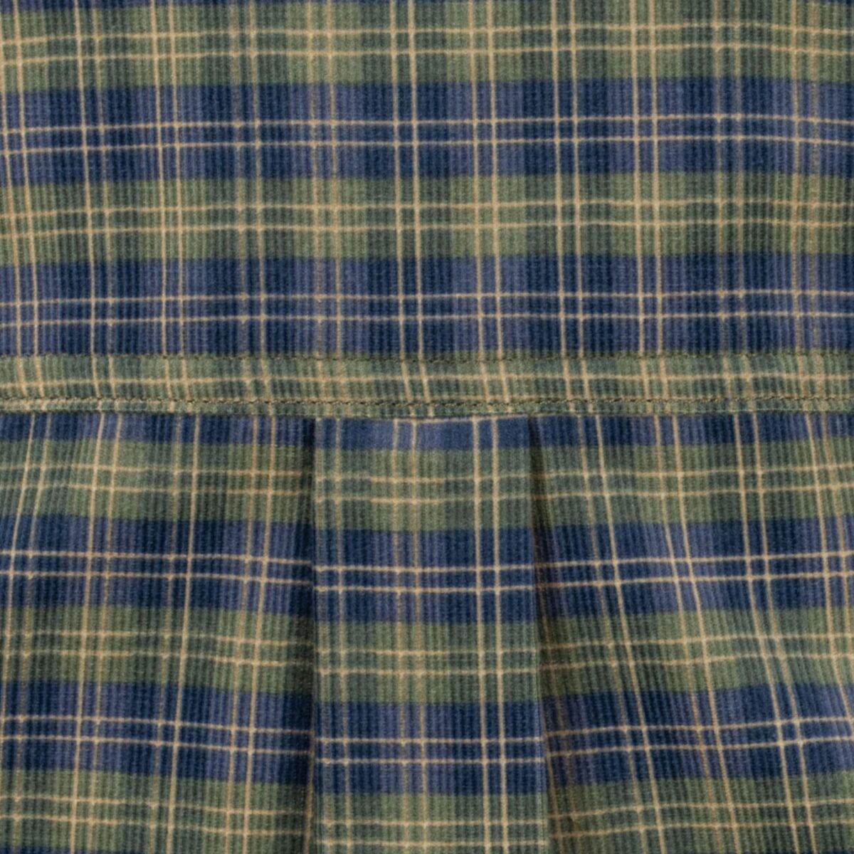 Languoti Veliuriniai Marskiniai