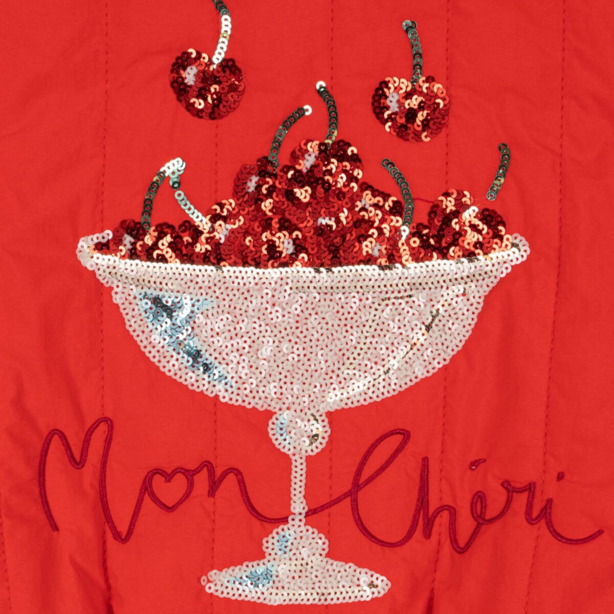 Striuke Su Blizganciomis Vysniomis